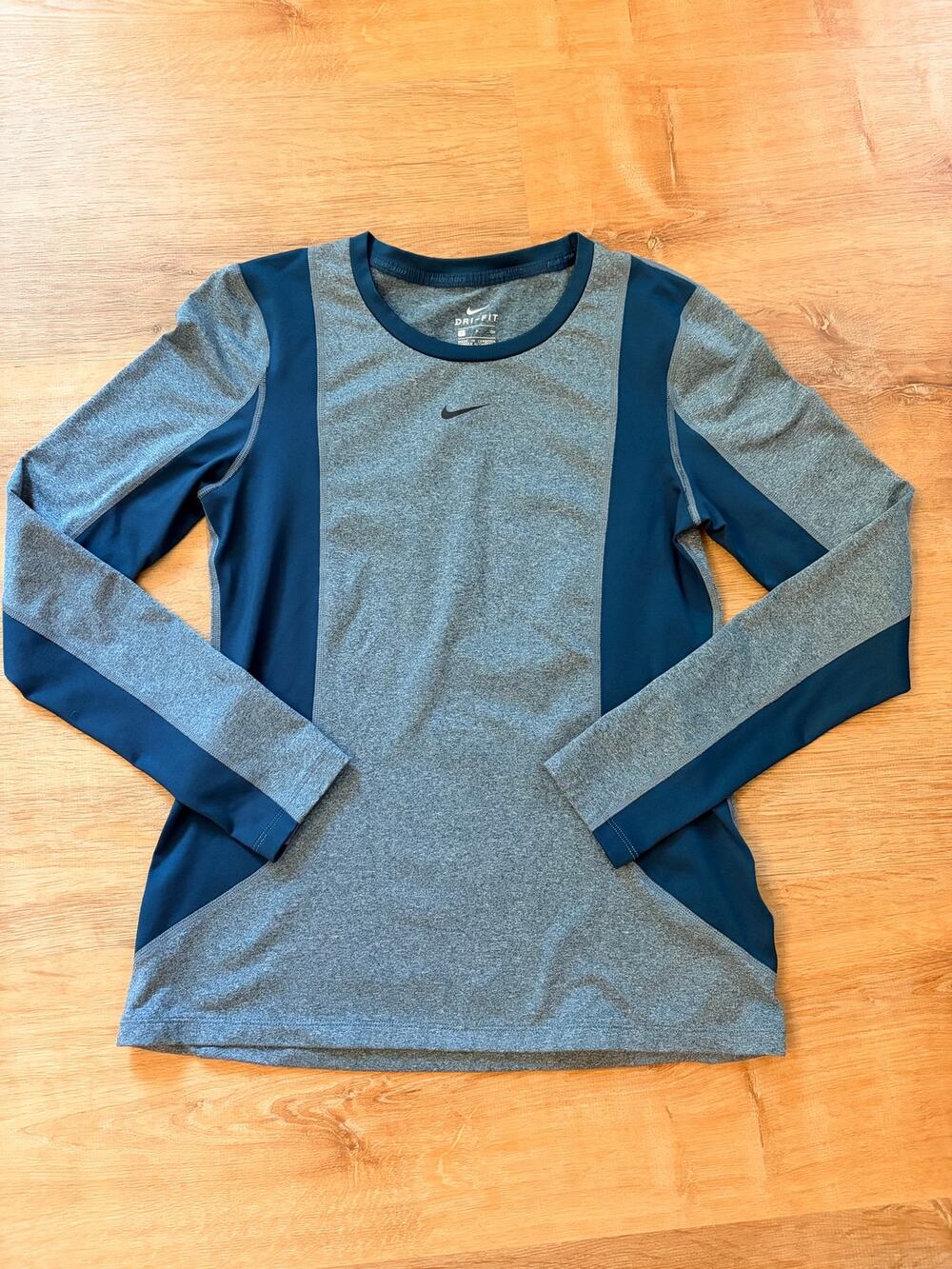 Nike dry fit long sleeve